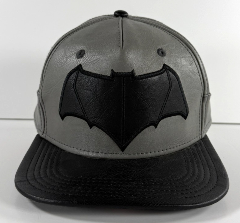 Batman Original Snapback Bioworld Gray Black Faux Leather Logo Hat OSFA